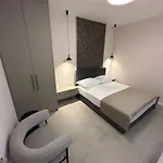 Apartment & Room Iris